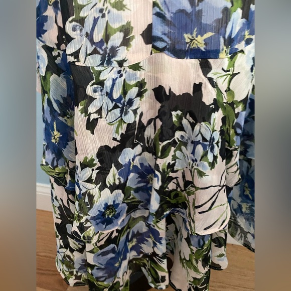 Tommy Hilfiger riviera floral chiffon high low dress with ruffled sleeve. Size 6 - Picture 3 of 12